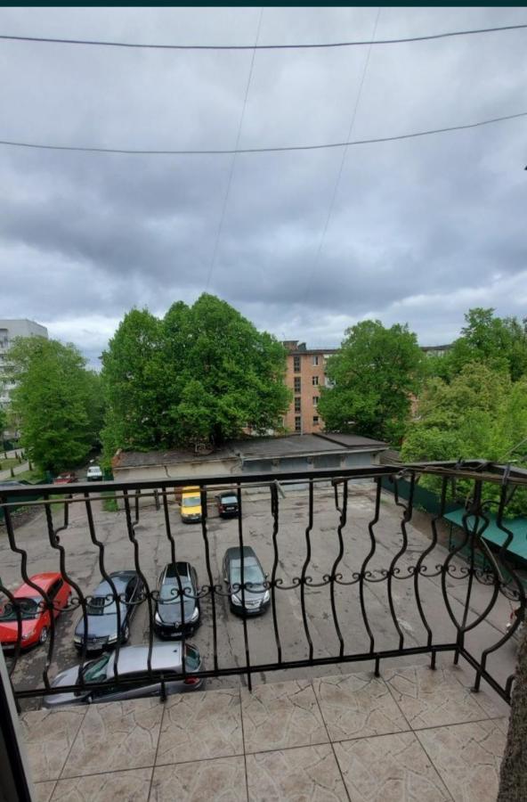 Затишні Апартаменти В Центрі Rivne Esterno foto